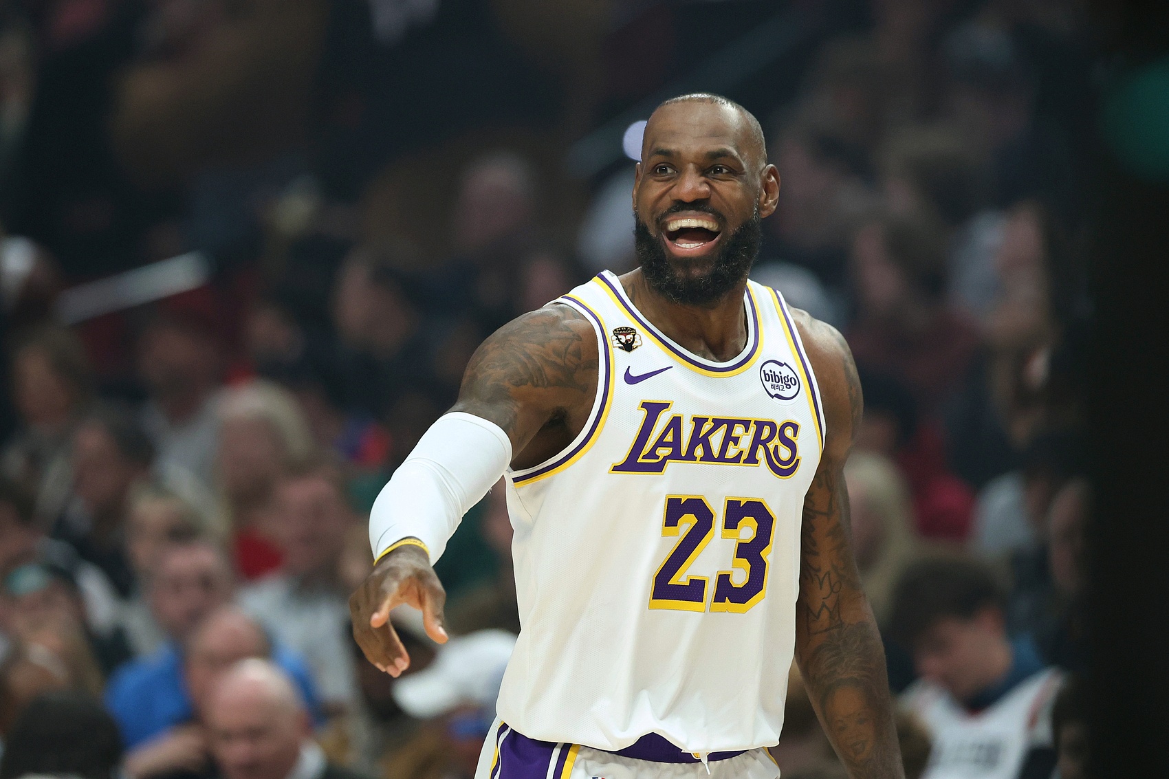 竞彩足球-杨毅:詹姆斯不在乎是否进全明星 否则他去年就打了&参考决定梗