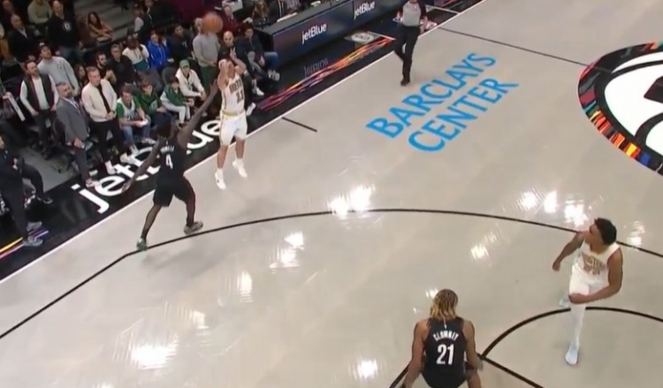 续命!豪泽长甩&威廉姆斯不停球传球 普理查德虚晃后仰三分命中